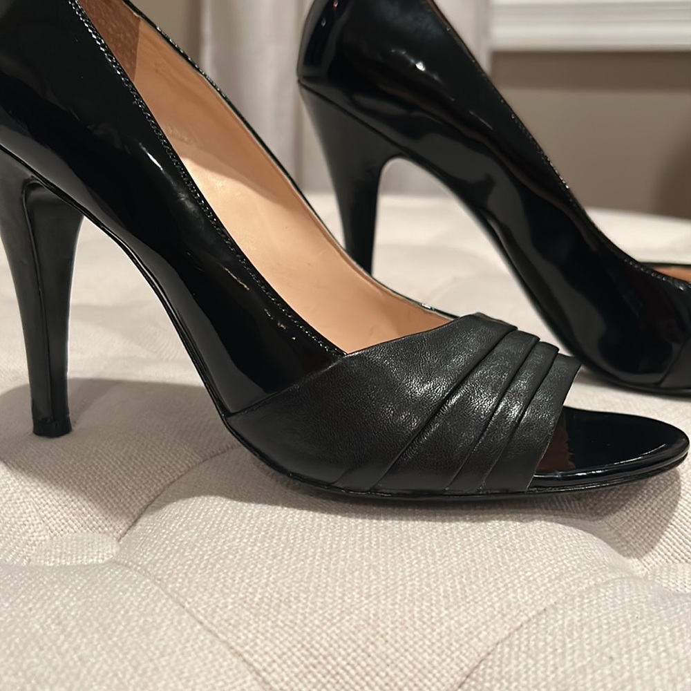 Marc Fisher Black Patent with Leather Front High Heeled Dress Shoe Sz 8